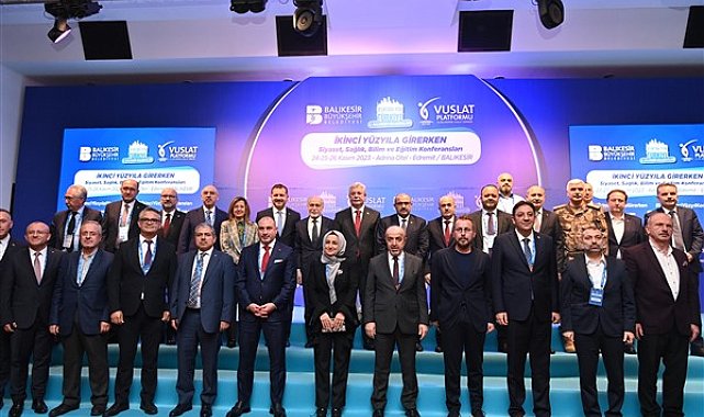 Balıkesir'de İkinci Yüzyıla Girerken Ufuktaki Yeni Türkiye konferansı düzenlendi