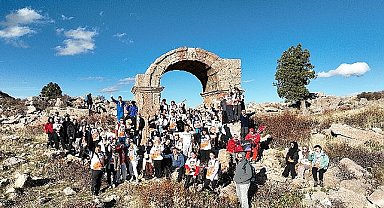 Başkan Altay: “Tarihin İzlerini Taşıyan Zengibar Yürüyüş Yolu'nu Turizme Kazandırdık