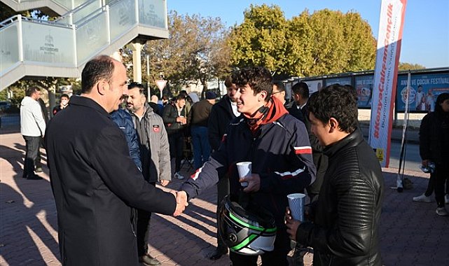 Başkan Altay, Zafer sSanayii’nde çalışan gençlerle buluştu