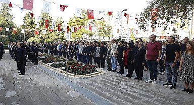 Başkan Böcek, Ata'yı andı 