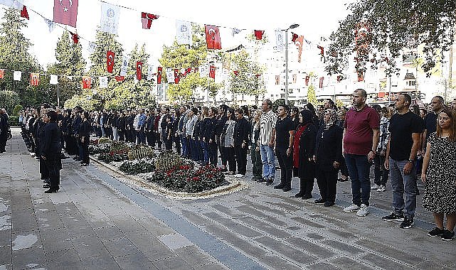 Başkan Böcek, Ata'yı andı