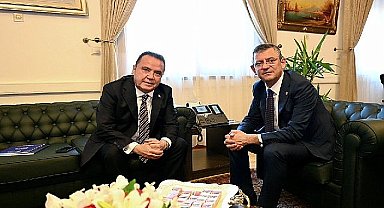 Başkan Böcek CHP Genel Başkanı Özgür Özel'i ziyaret etti