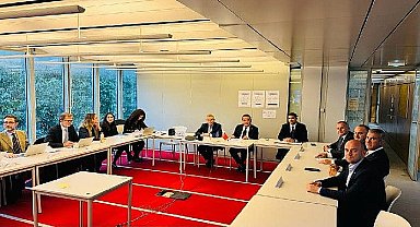 Başkan Böcek Fransa'da Antalya'nın geleceğini kurtaracak anlaşma için imzalar atıldı
