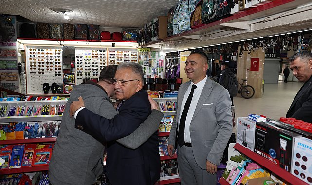 Başkan Büyükkılıç’tan Hunat Çarşısı esnafına ziyaret