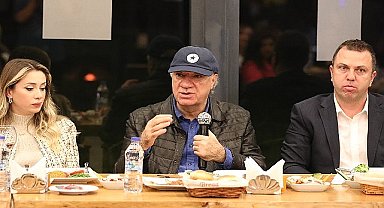 Başkan Engin'den, Nar Çiçeklerini Yetiştiren Öğretmenlere 24 Kasım Kutlaması