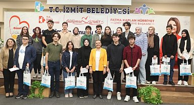 Başkan Hürriyet, başarılı öğrencilerle buluştu