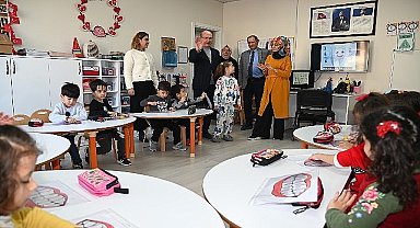 Başkan Pekyatırmacı minik öğrencilerin davetine kayıtsız kalmadı 