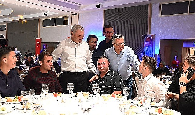 Başkan Topaloğlu, belediye personeli ile yemekte buluştu
