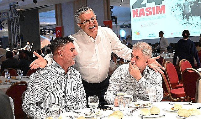 Başkan Topaloğlu öğretmenlerle yemekte bir araya geldi