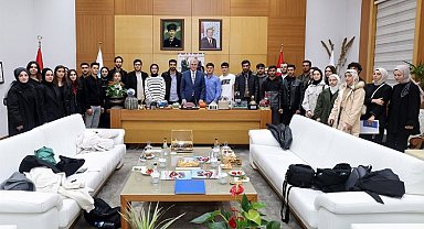 Başkan Yüce, siyaset öğrencileriyle buluştu