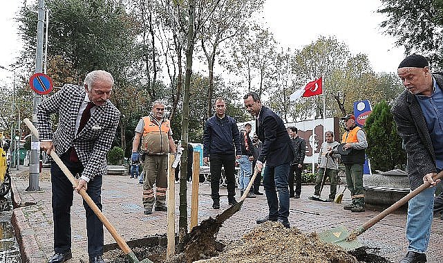 Bayrampaşa Belediyesi'nden Cumhuriyetin 100 yılına 2023 fidan