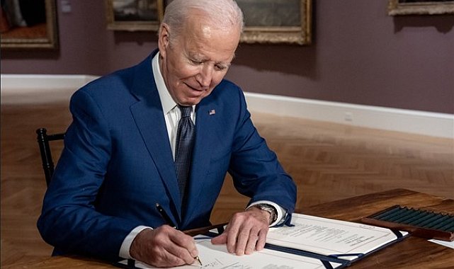 Biden, hükümetin kapanmasını önleyen bir yasa tasarısı imzaladı