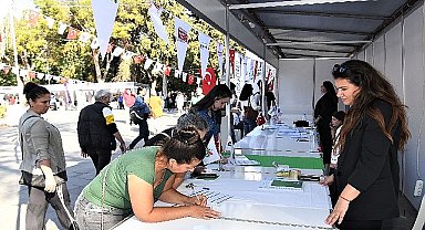 Bornova İstihdam Fuarı büyük bir dayanışmaya dönüştü