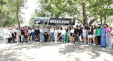 Burhaniye belediyesi'nden 2,5 milyon tl burs desteği