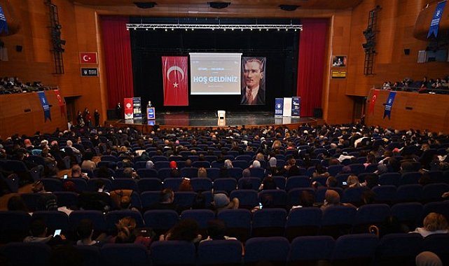 Bursa'da bin 500'e yakın öğretmen bir araya geldi