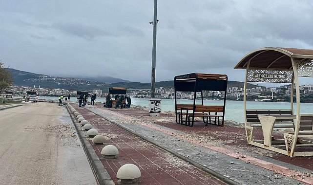 Bursa Gemlik sahil yolu ulaşıma yeniden açıldı