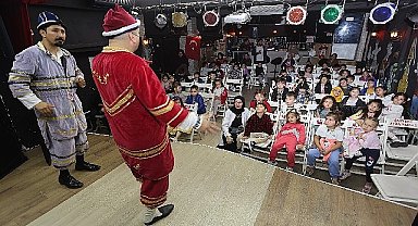 Canik'te Minikler Tiyatroyla Öğrendi