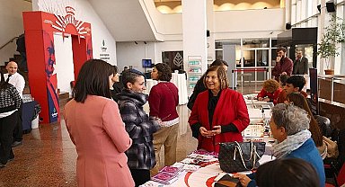 Çankaya'da 25 kasım kadına yönelik şiddete karşı uluslararası mücadele günü 