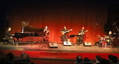 Cansu Nihal Akarsu Quintet cazseverleri büyüledi