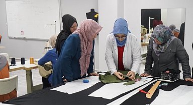 Çayırova'da veli eğitim kursları sürüyor