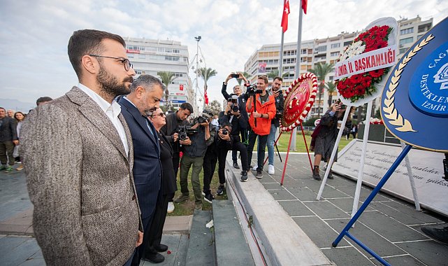 CHP İzmir İl Başkanlığı Ata’nın huzurunda