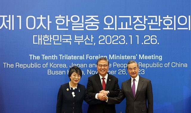 Çin, Japonya ve Güney Kore dışişleri bakanları Busan'da bir araya geldi
