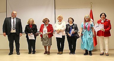 Çocuklar resim sanatçılarıyla buluştu, eserlerini sergiledi