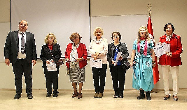Çocuklar resim sanatçılarıyla buluştu, eserlerini sergiledi
