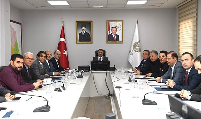 Deprem konutlarında çalışmalar devam ediyor