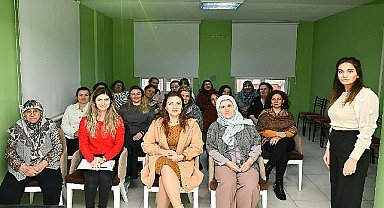 Dijitalleşen dünyada bilinçli medya kullanımı konulu eğitim düzenlendi 