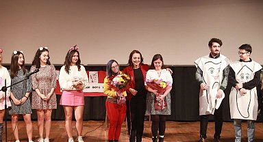Dokuz Eylül diş sağlığının önemini oyunla anlattı