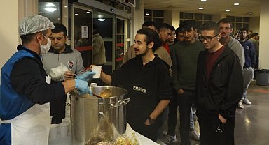 Dokuz Eylül'de vize öncesi çorba ikramı