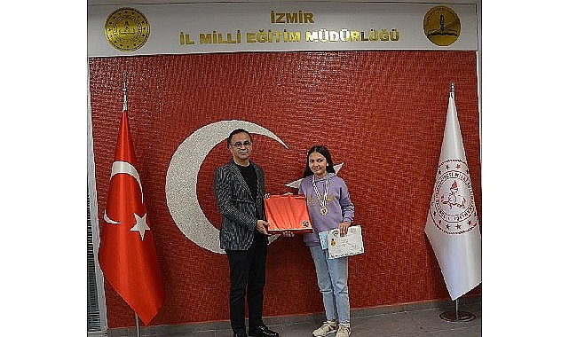 Dünya Şampiyonumuz Zümra Evren İl Milli Eğitim Müdürü Dr. Ömer Yahşi'yi Ziyaret Etti