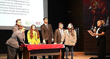Edremit'te Öğretmenler Günü kutlandı
