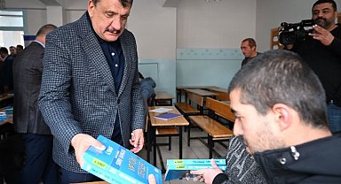 EKPSS kursiyerlerine Malatya'dan ek kaynak kitap