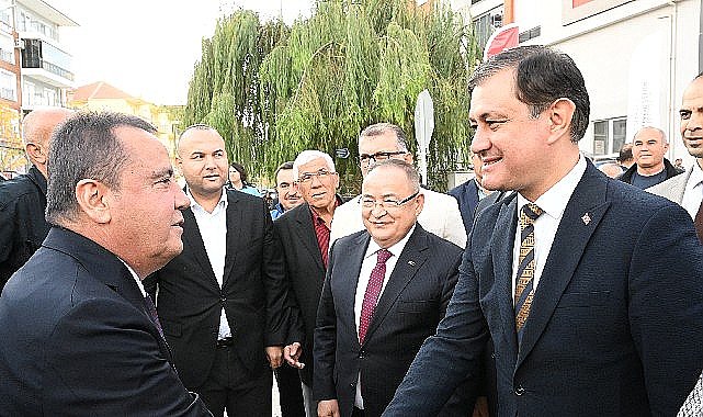 Elmalı doğalgaza kavuştu