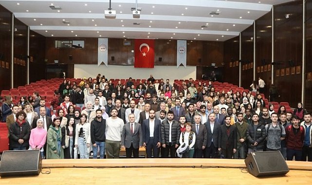 ERÜ Rektörü öğrencilerle buluştu