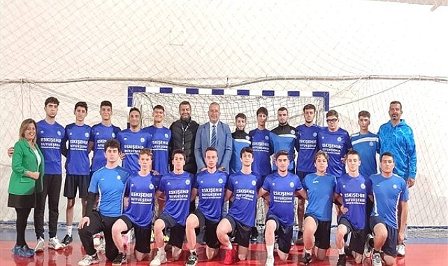 Eskişehir Büyükşehir'in kulüplere ziyaretleri devam ediyor
