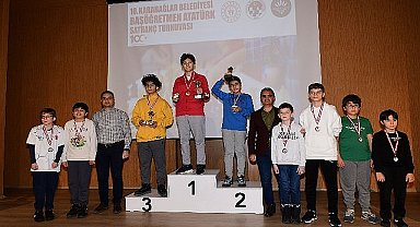 Geleceğin satranç ustaları ödüllerine kavuştu