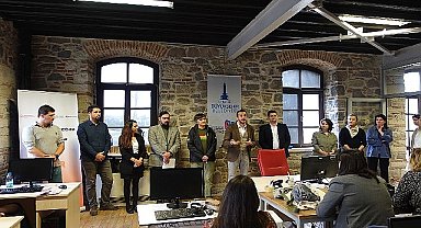Genç kadınlar geleceğini Meslek Fabrikası'na emanet etti
