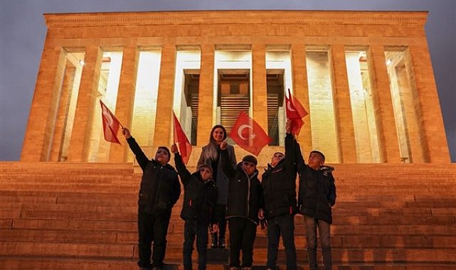 Iğdır'daki öğrenciler Anıtkabir'i ziyaret etti