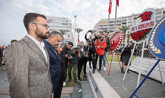 İzmir Ata'nın huzurunda