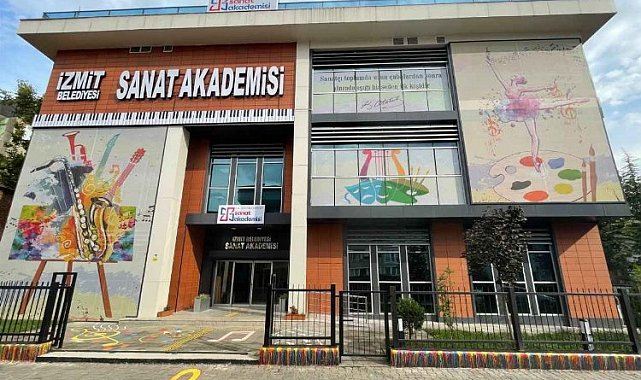 İzmit Sanat Akademisi'nde tiyatro seçmeleri tamamlandı