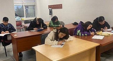 İzmit'te gençler LGS'ye hazırlanıyor