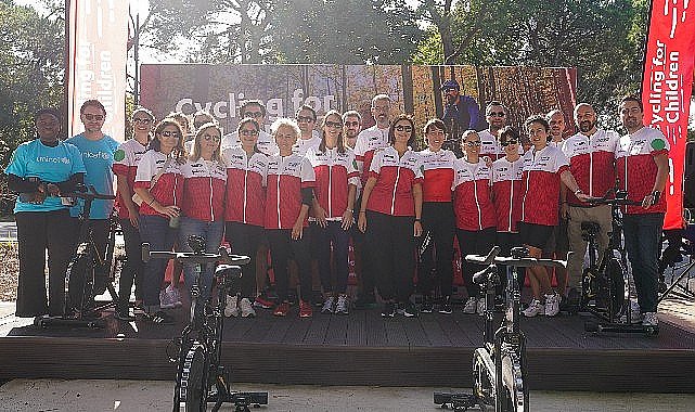 Johnson & Johnson Çalışanları, Afetlerden Etkilenen Çocuklar için Pedalladı