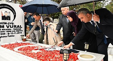 Kahraman şehidimizJ.Uzm. Çvş. Selim Vural kabri başında anıldı