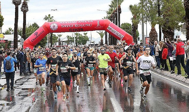 Karşıyaka tek yürek oldu, Ata'dan Ana'ya koştu