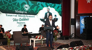 Kayseri Talas'ta Mevlana'ya saygı duruşu