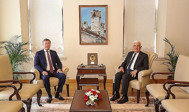 Kazakistan Cumhuriyeti Antalya Başkonsolosu Kanafeyev'den Başkan Gürüne Ziyaret
