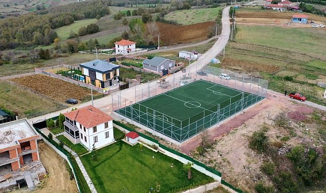 Kocaeli Büyükşehir'den kırsala futbol sahası